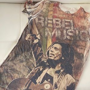 Size M Bob Marley tee